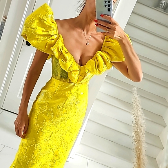 Yellow Ruffled Cocktail Dress - Picture 3 of 6